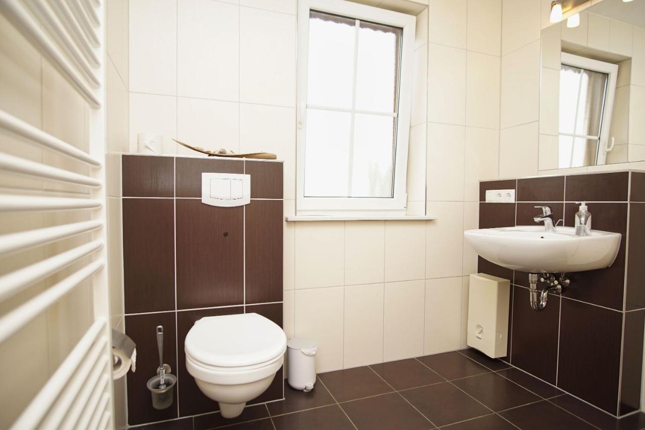 Schicke Fewo Mit Terrasse, Gratis Nutzung Vom Ahoi Erlebnisbad Und Sauna In Sellin - Haus De Niege Wech Fewo 02 Thiessow Exterior foto